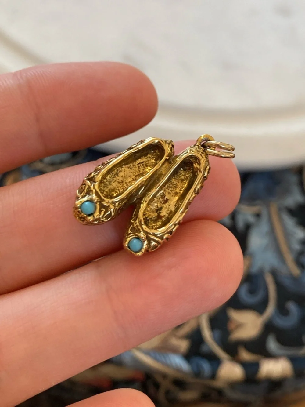 Vintage Double Slipper Gold Shoe Charm - Picture 7 of 8